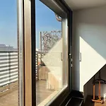 公寓 Sunny Stylish Rooftop Private Balcony Shared Jacuzzi Mk2