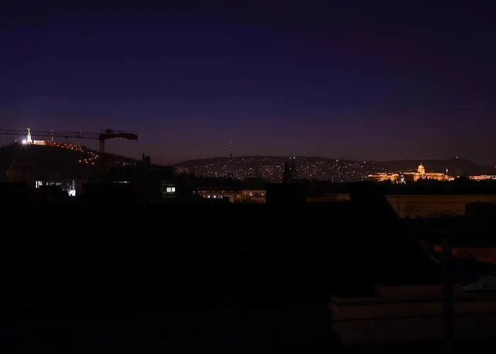 Apartament Sunny Stylish Rooftop Private Balcony Shared Jacuzzi Mk2