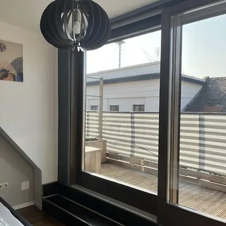 公寓 Sunny Stylish Rooftop Private Balcony Shared Jacuzzi Mk2 *