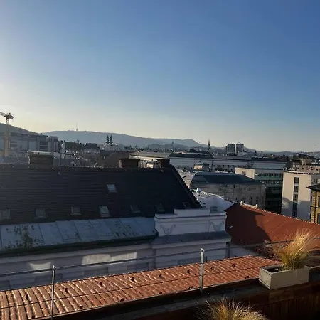 Apartment Sunny Stylish Rooftop Private Balcony Shared Jacuzzi Mk2 Budapest