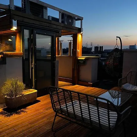 Sunny Stylish Rooftop Private Balcony Shared Jacuzzi Mk2 Apartment Budapest
